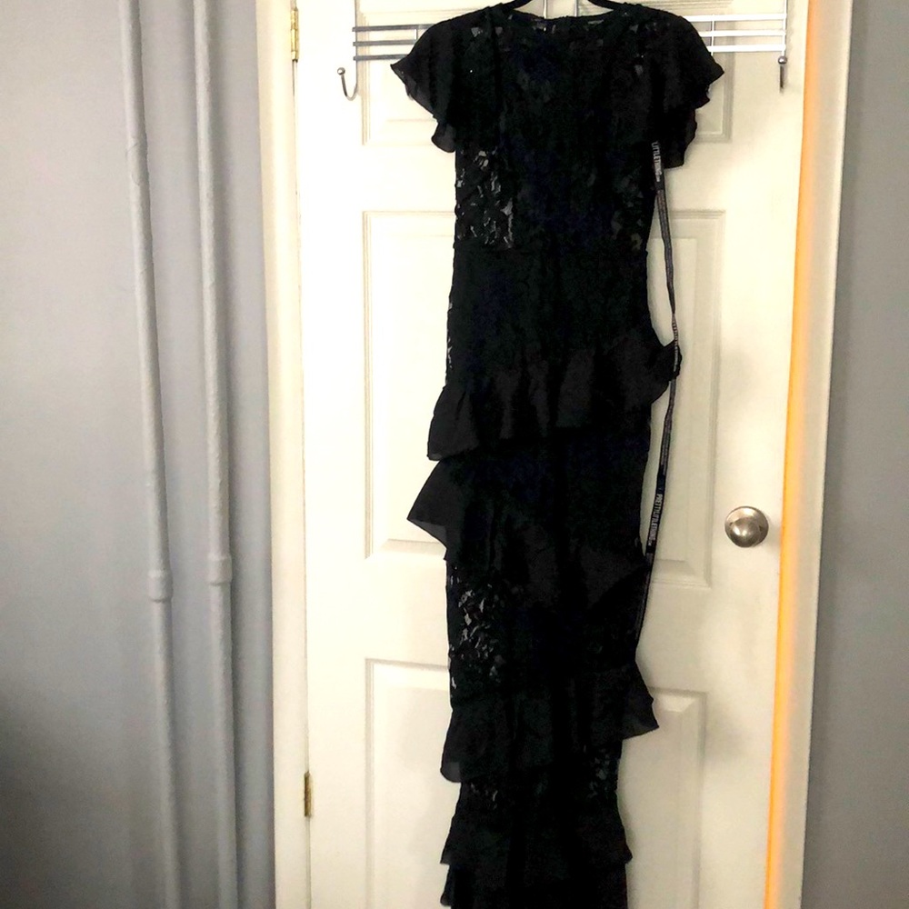NWT PRETTY LITTLE THING lace and ruffle dress